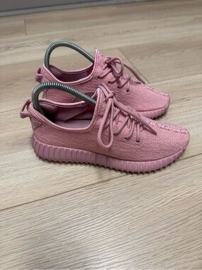 Adidas Yeezy 350 Boost “Cotton Candy” Woman’s Size 6